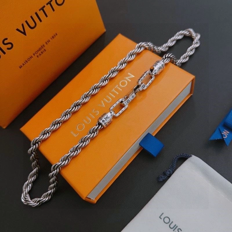 Reliable Louis Vuitton Necklaces 249339