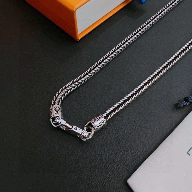 Louis Vuitton Necklaces Tailored 249315