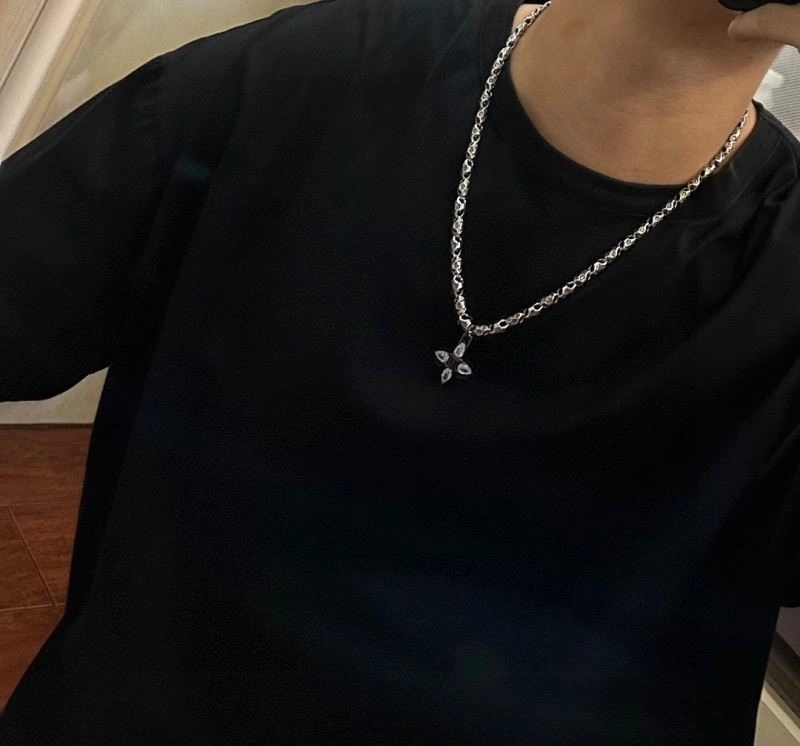 Modern Louis Vuitton Necklaces 249336