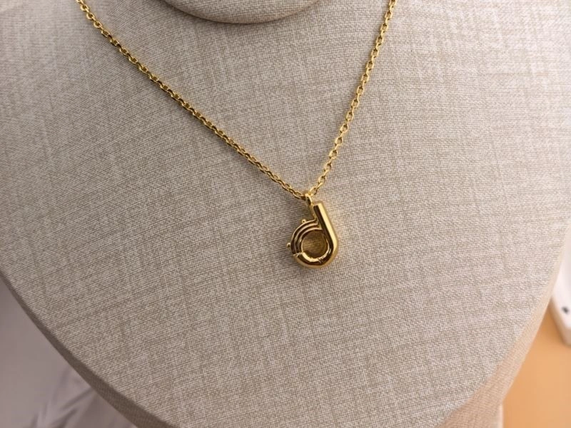 Durable Louis Vuitton Necklaces 249327
