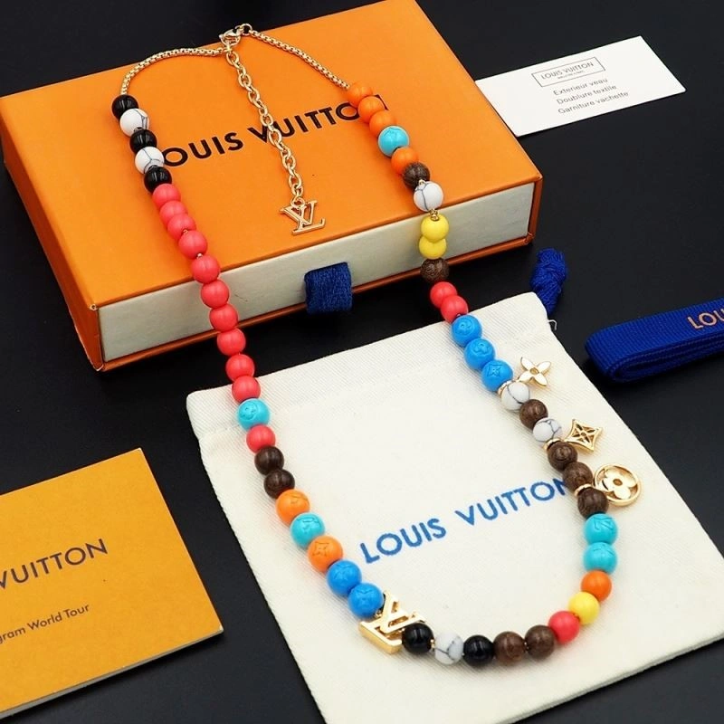 Trendsetting Louis Vuitton Necklaces 249330