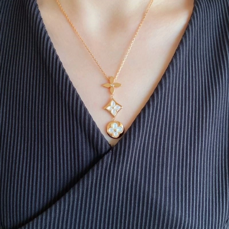 Refined Louis Vuitton Necklaces 249319
