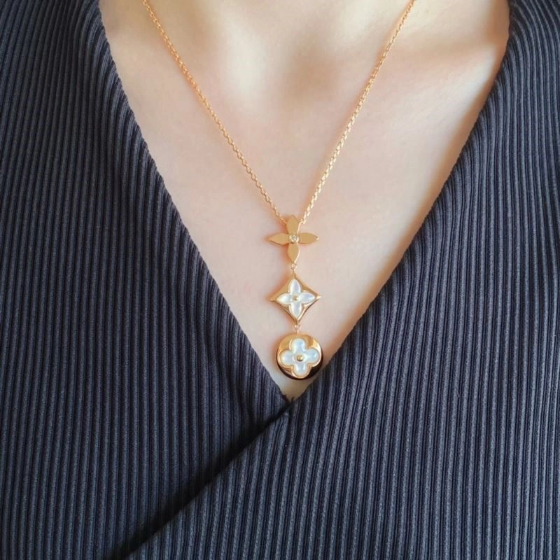 Refined Louis Vuitton Necklaces 249319