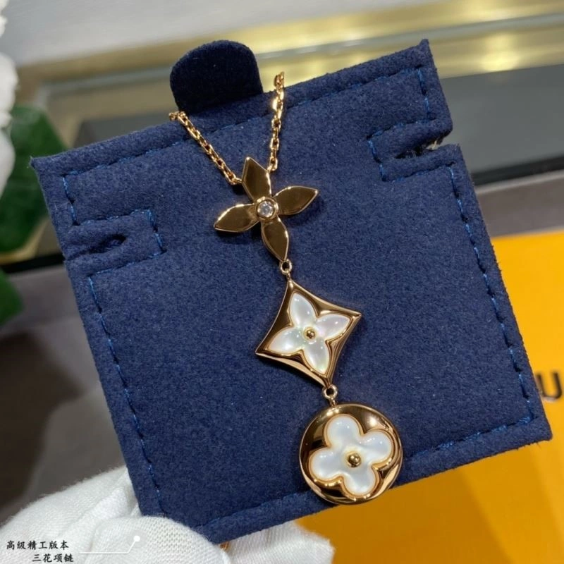 Refined Louis Vuitton Necklaces 249319
