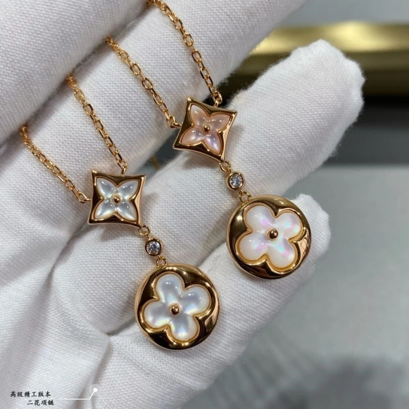 Timeless Louis Vuitton Necklaces 249332