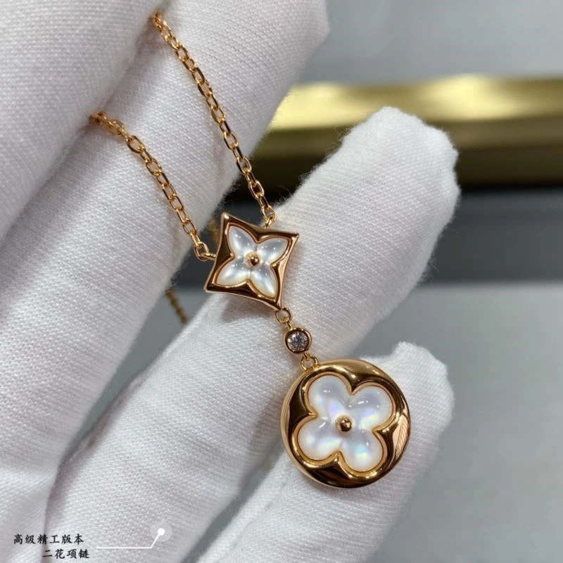 Timeless Louis Vuitton Necklaces 249332