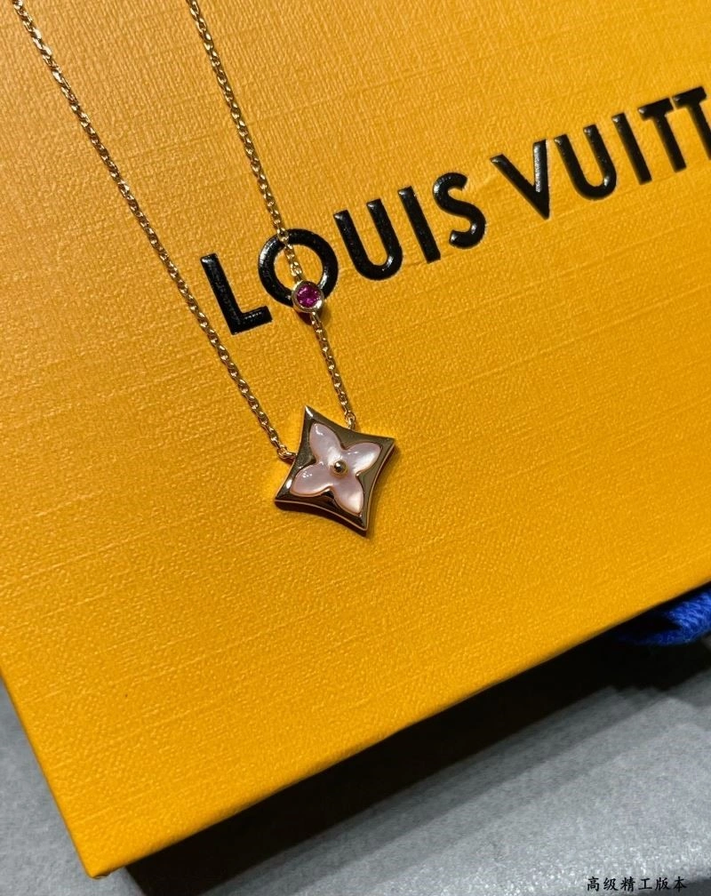 WeatherProof Louis Vuitton Necklaces 249320