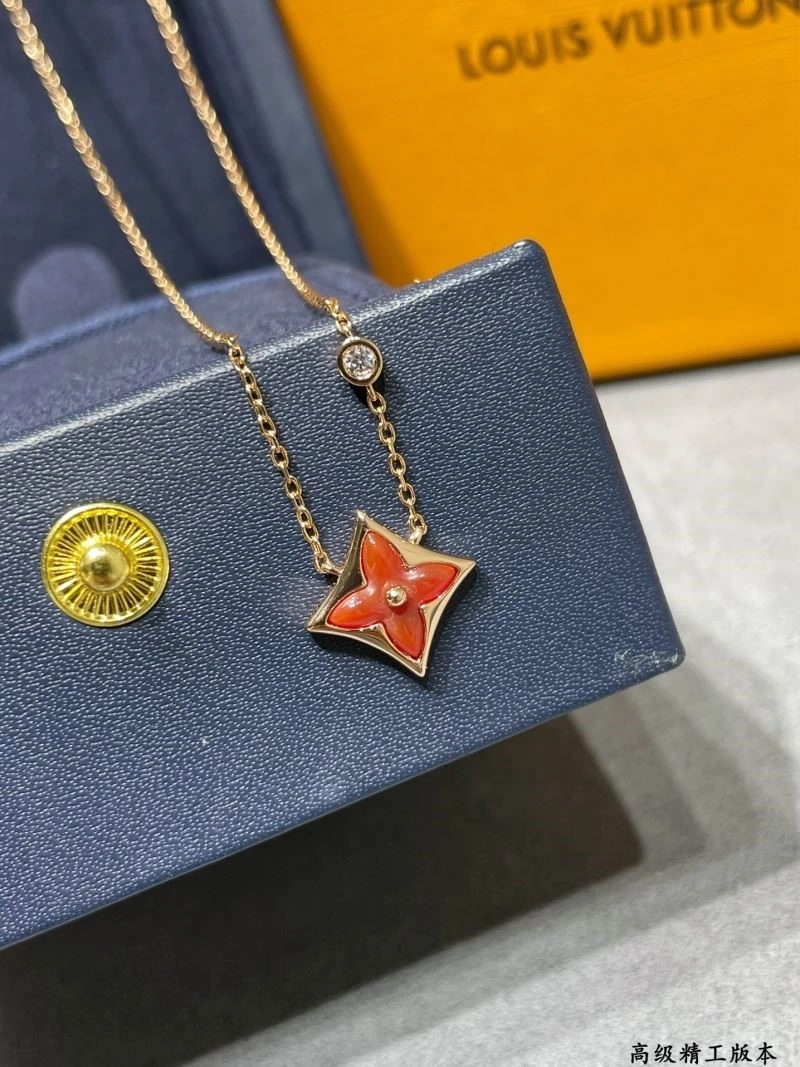 EyeCatching Louis Vuitton Necklaces 249309