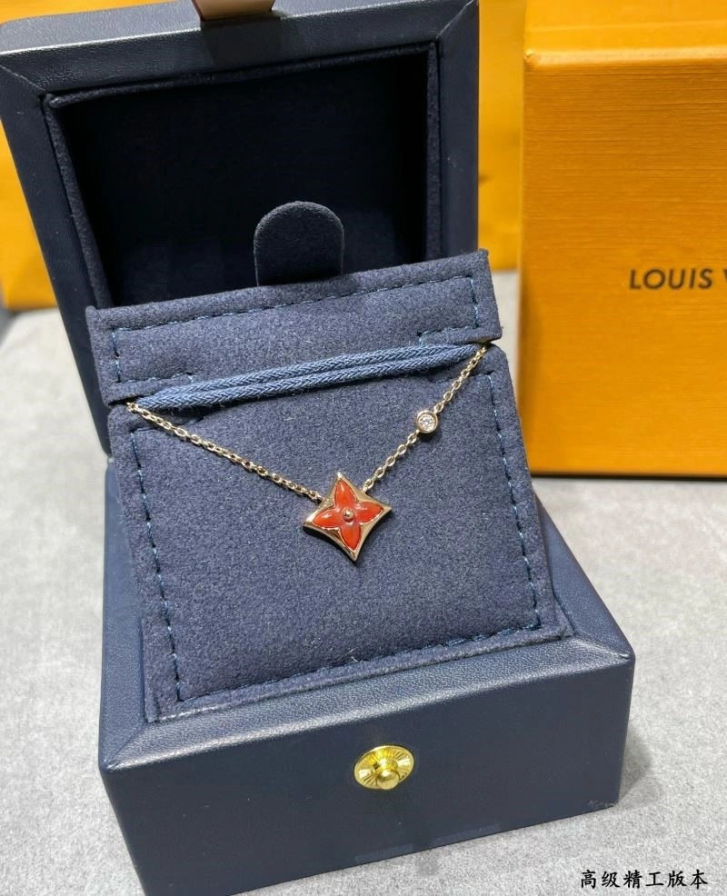 EyeCatching Louis Vuitton Necklaces 249309