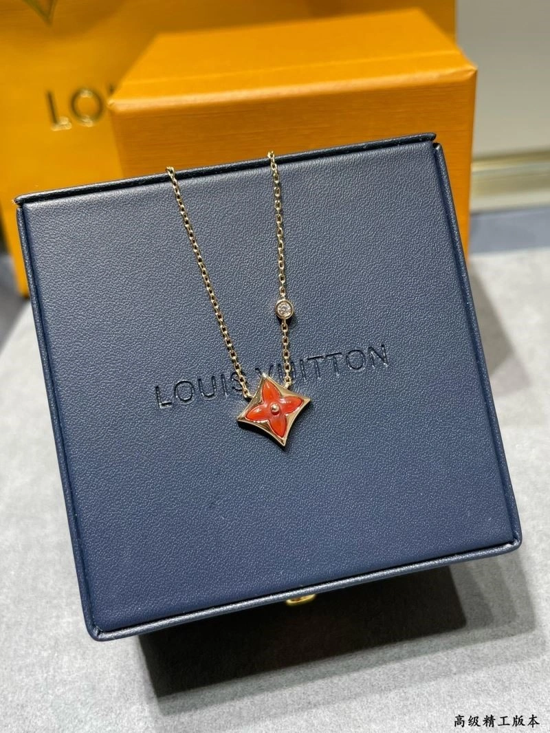 EyeCatching Louis Vuitton Necklaces 249309