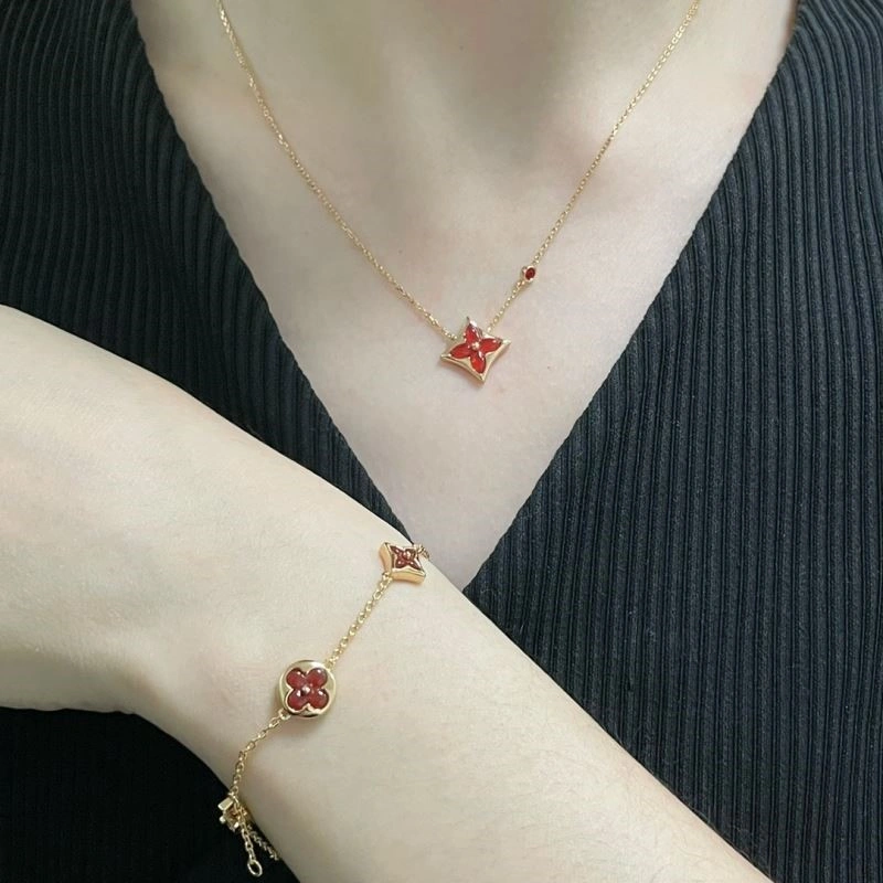 FreshLook Louis Vuitton Necklaces 249310