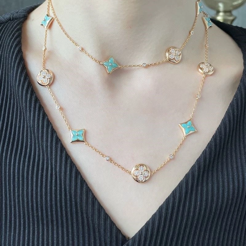 Vibrant Louis Vuitton Necklaces 249306