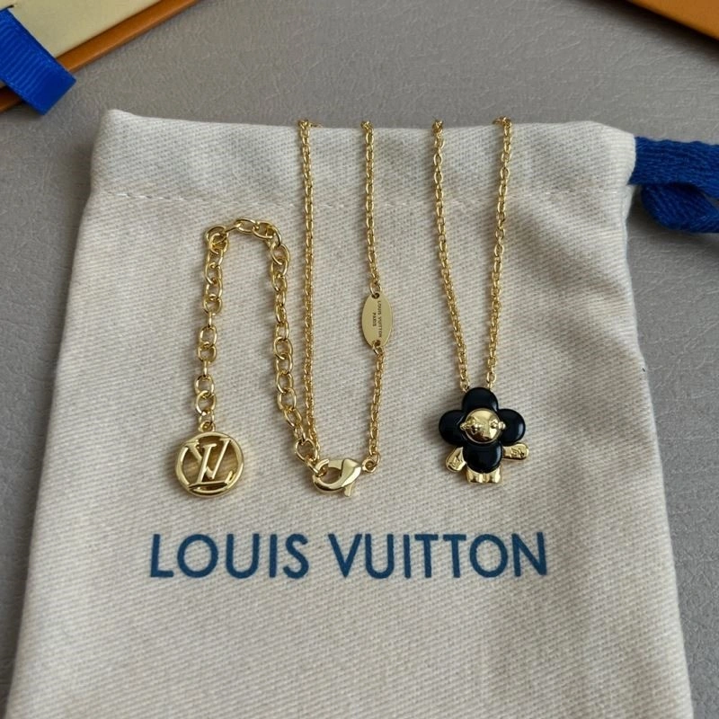 Louis Vuitton Necklaces Trendsetting 249274