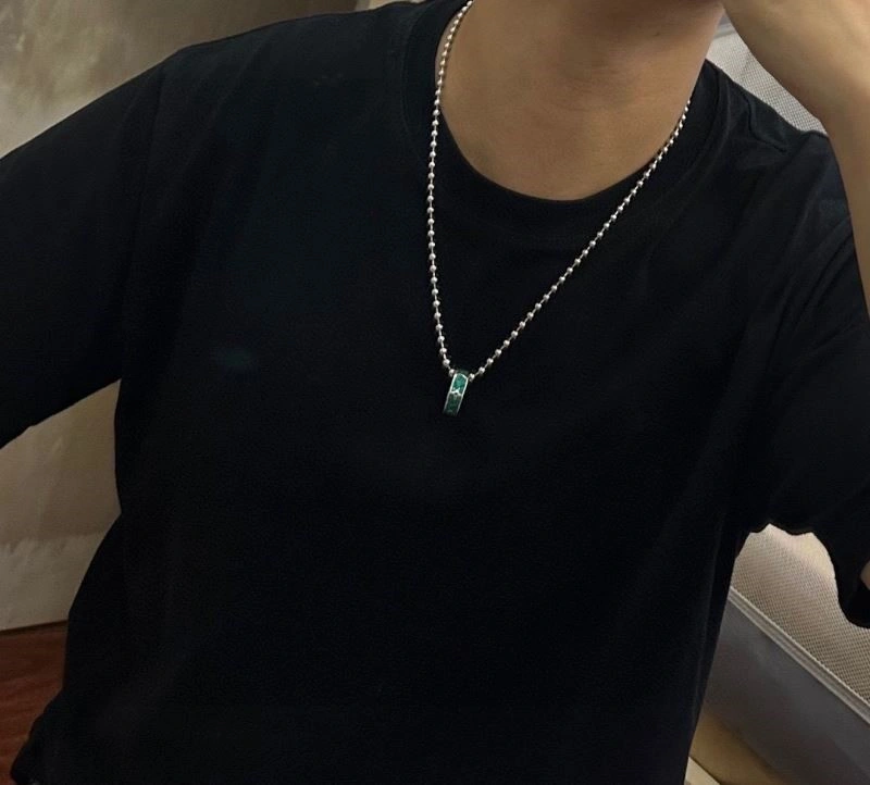 Effortless Louis Vuitton Necklaces 249296
