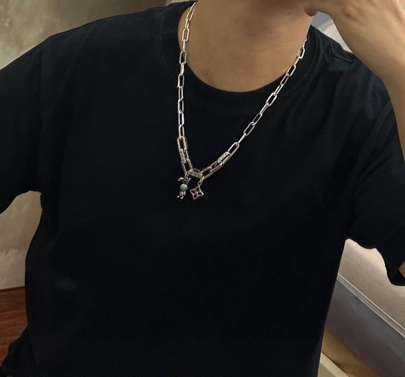 Louis Vuitton Necklaces AllSeason 249285
