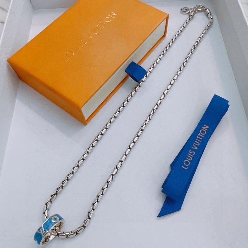 TravelReady Louis Vuitton Necklaces 249295