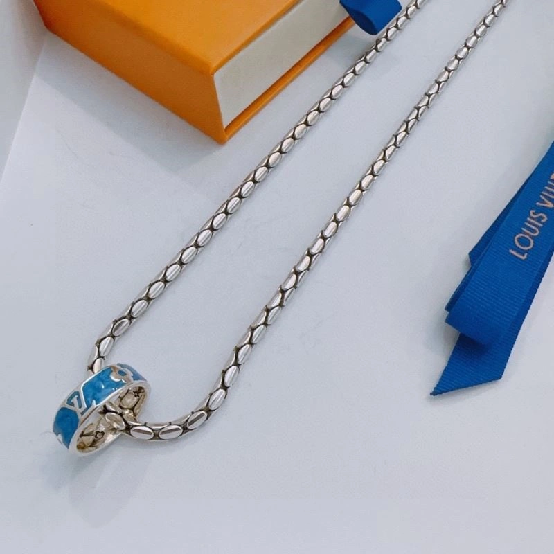 TravelReady Louis Vuitton Necklaces 249295