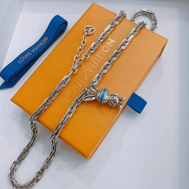 Stylish Louis Vuitton Necklaces 249301