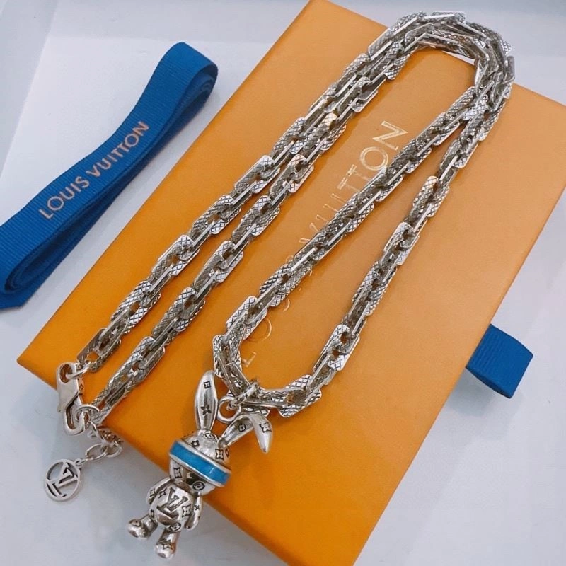 Stylish Louis Vuitton Necklaces 249301
