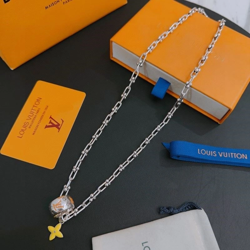 Louis Vuitton Necklaces Versatile 249284