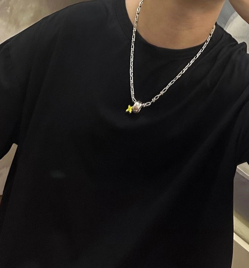 Louis Vuitton Necklaces Versatile 249284