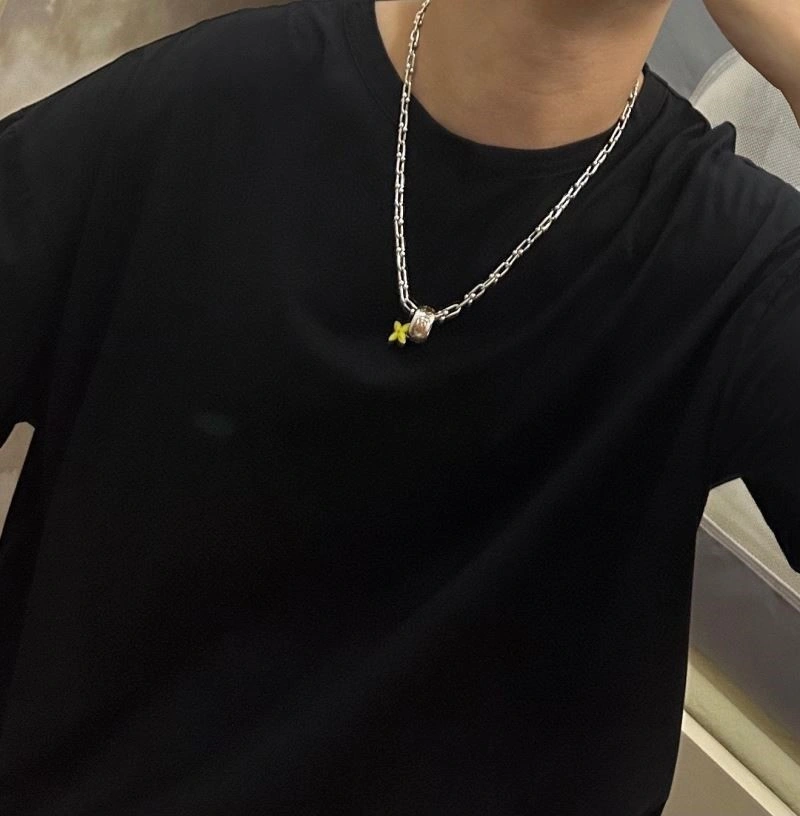Louis Vuitton Necklaces Versatile 249284