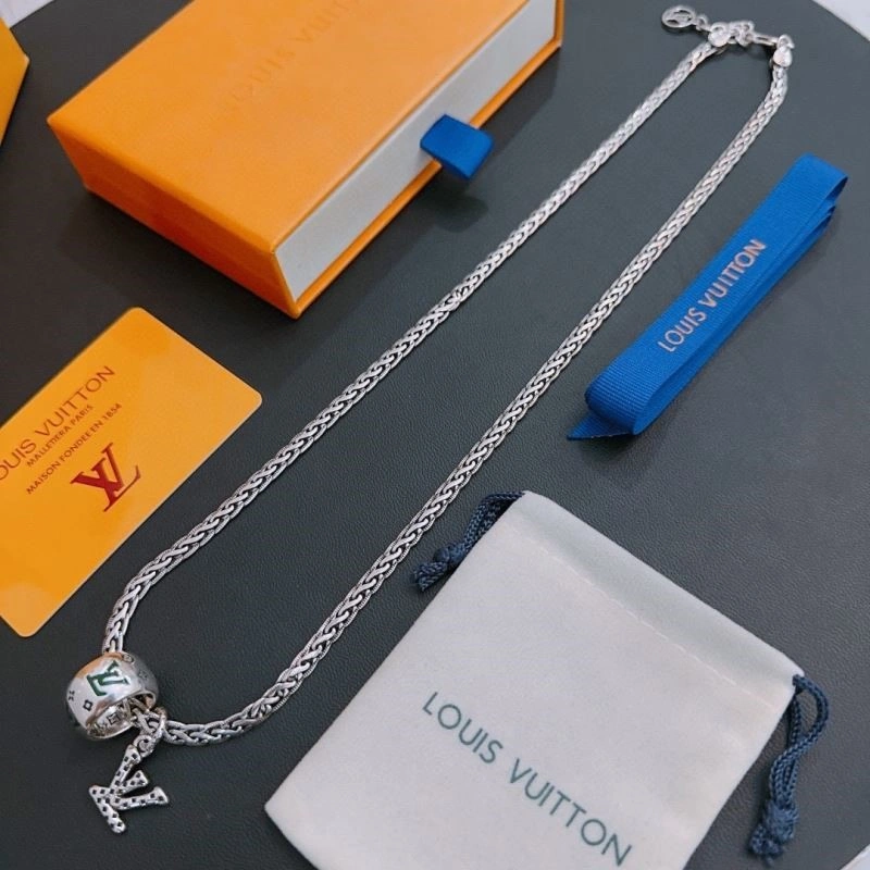 Louis Vuitton Necklaces Upgraded 249293