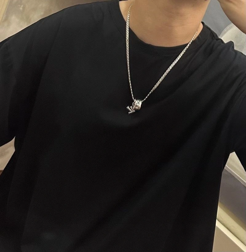 Louis Vuitton Necklaces Upgraded 249293