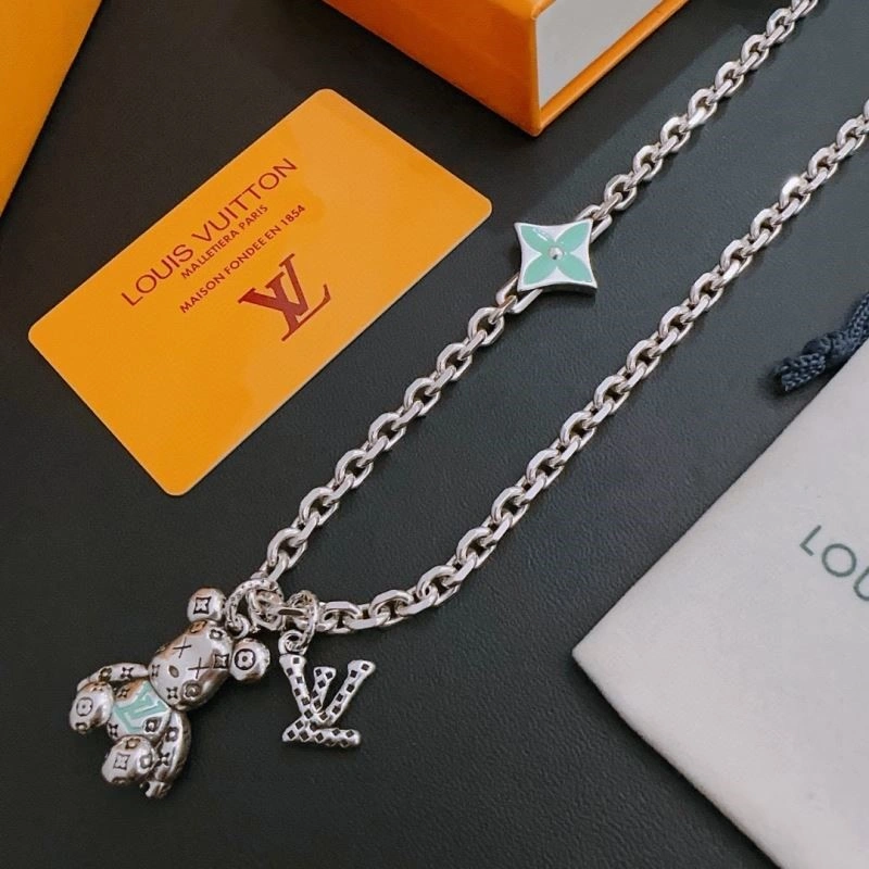 Sporty Louis Vuitton Necklaces 249297
