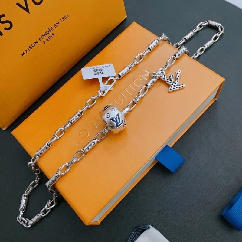 Louis Vuitton Necklaces OdorResistant 249277