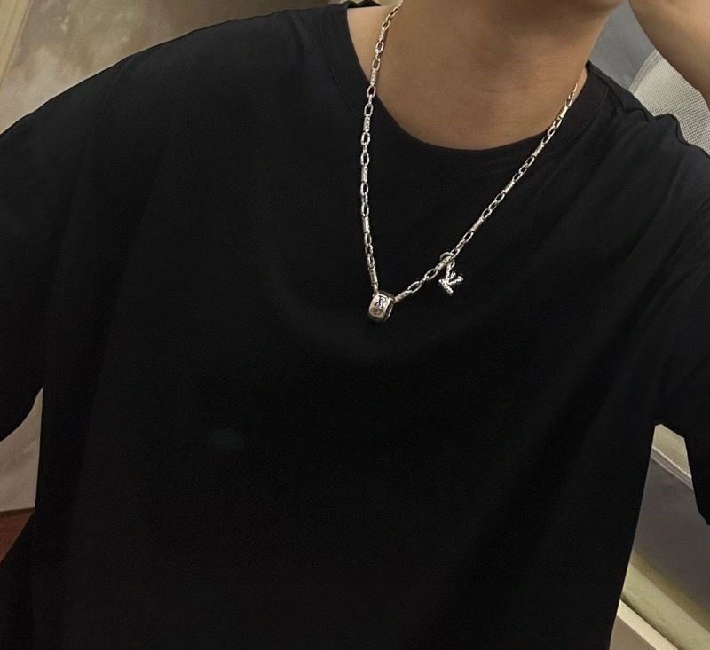 Louis Vuitton Necklaces OdorResistant 249277