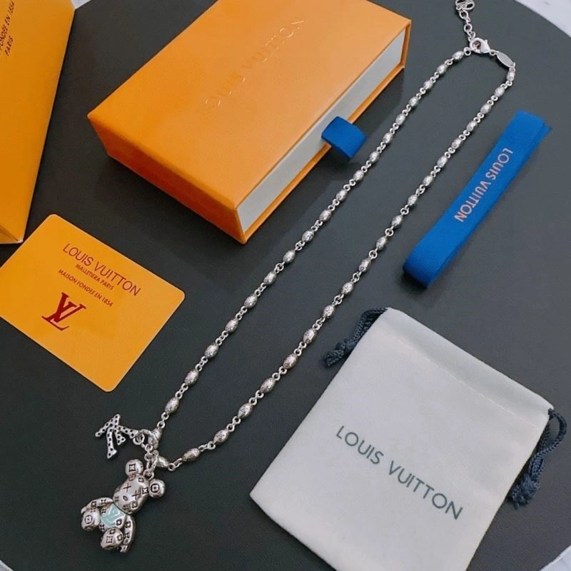 Seasonal Louis Vuitton Necklaces 249299