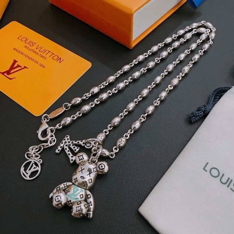 Seasonal Louis Vuitton Necklaces 249299