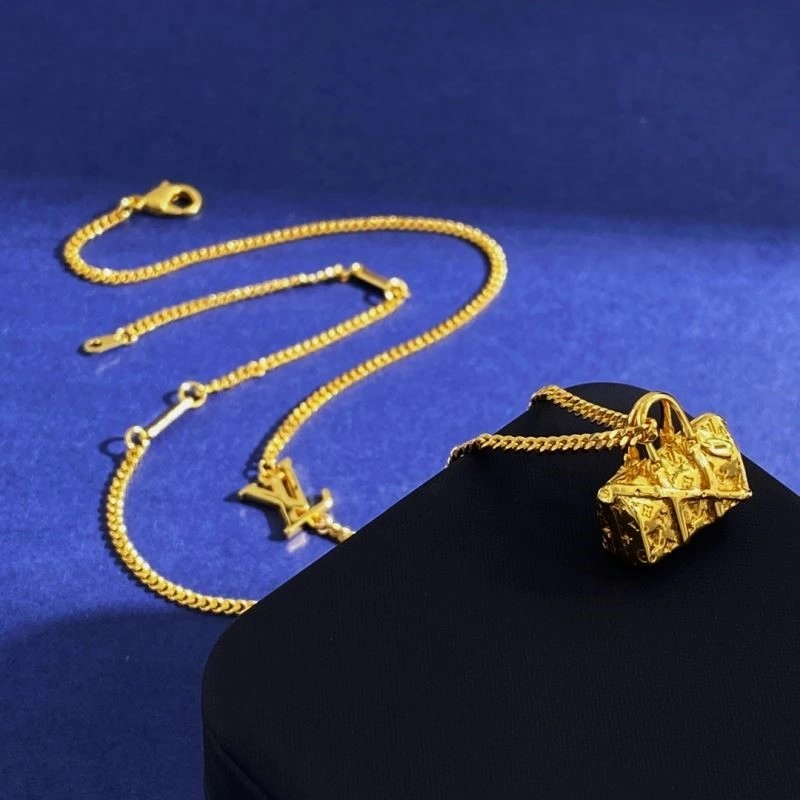 Louis Vuitton Necklaces OnTrend 249304