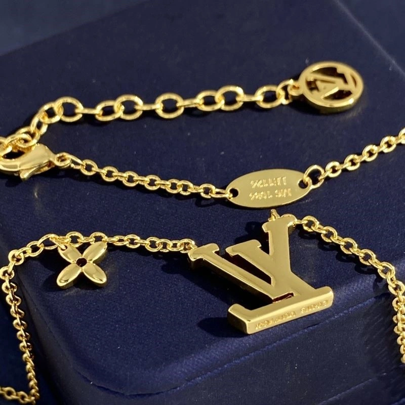 Louis Vuitton Necklaces Timeless 249289