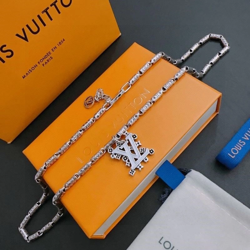 Louis Vuitton Necklaces StreetReady 249288