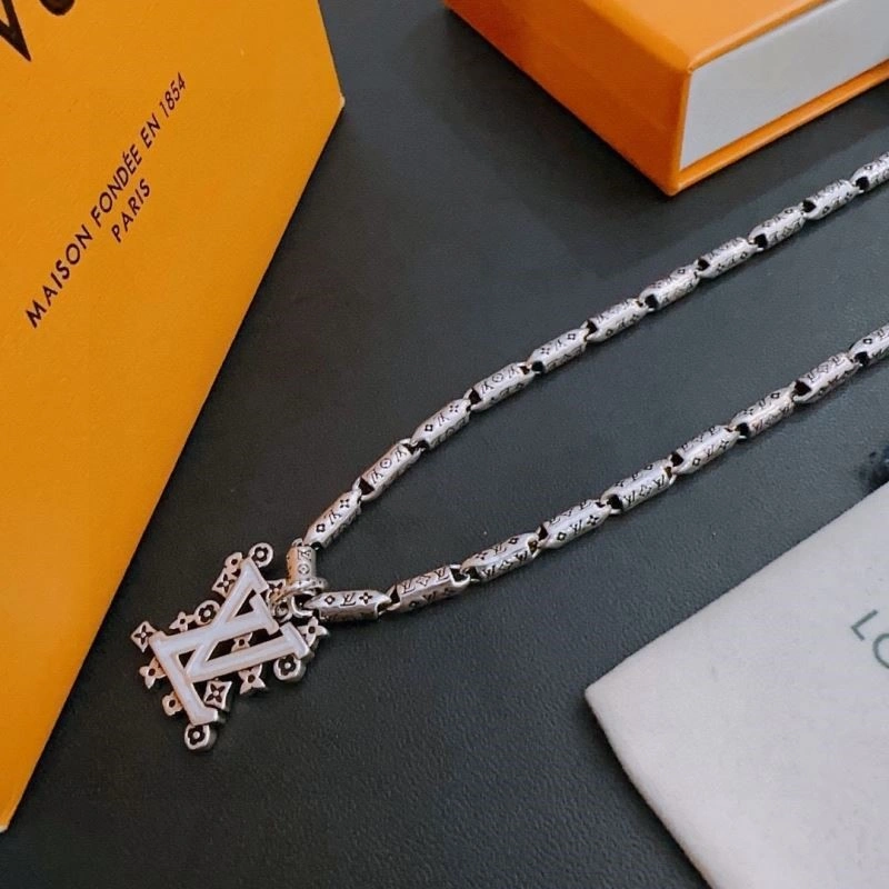 Louis Vuitton Necklaces StreetReady 249288