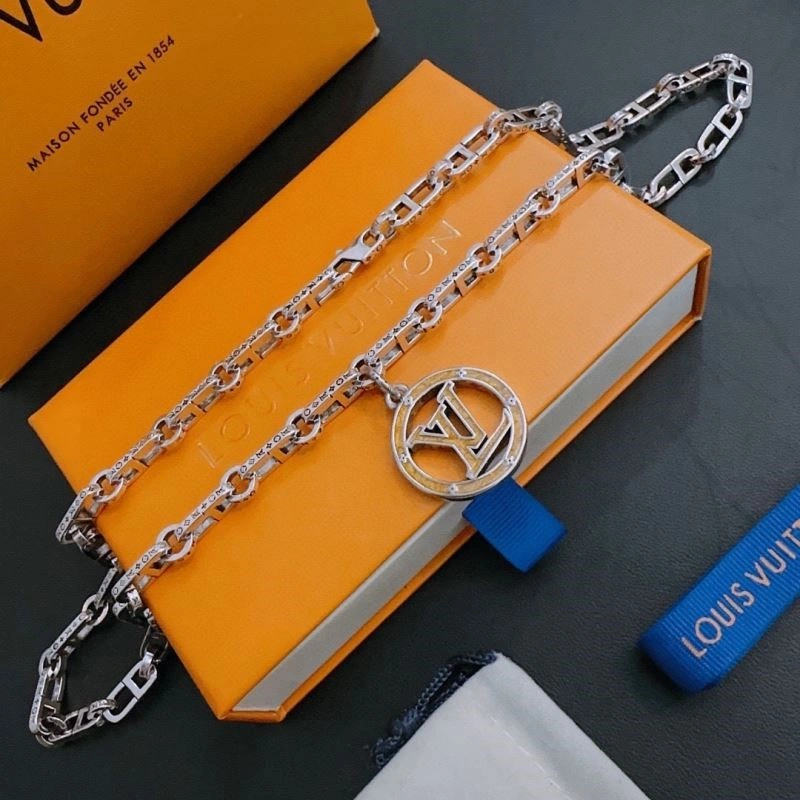 Modern Louis Vuitton Necklaces 249292