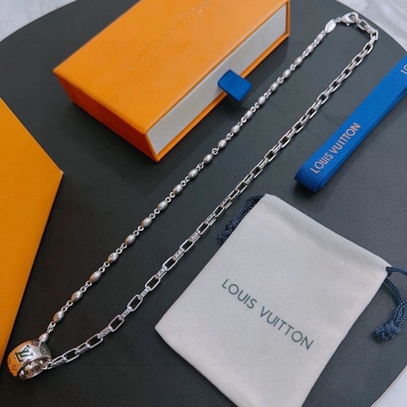Louis Vuitton Necklaces Bold 249298