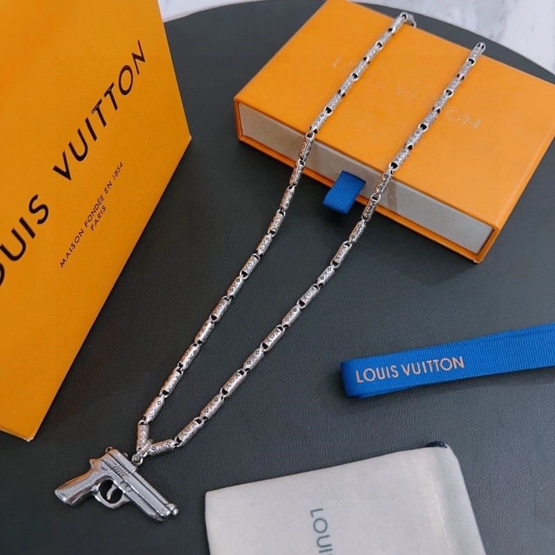 Thermal Louis Vuitton Necklaces 249271