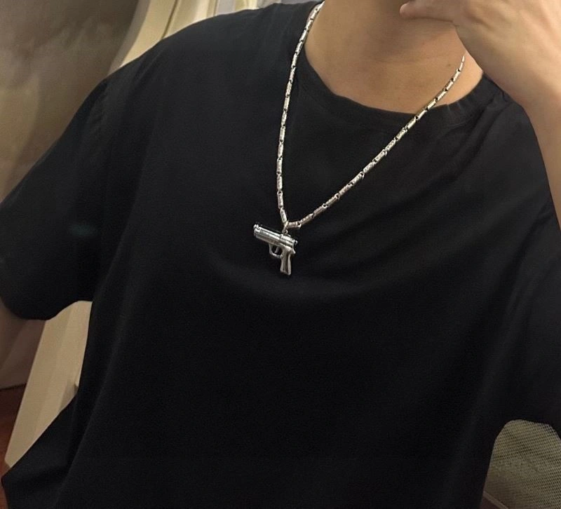 Thermal Louis Vuitton Necklaces 249271