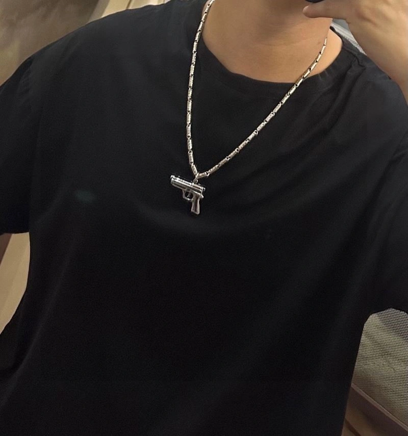 Thermal Louis Vuitton Necklaces 249271