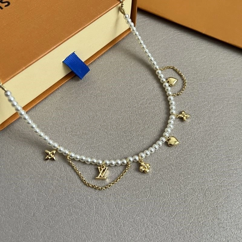 Sleek Louis Vuitton Necklaces 249270