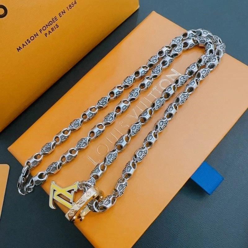Popular Louis Vuitton Necklaces 249269