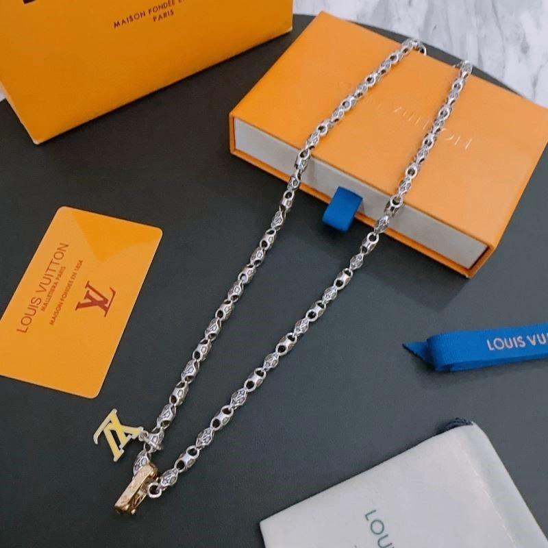 Popular Louis Vuitton Necklaces 249269