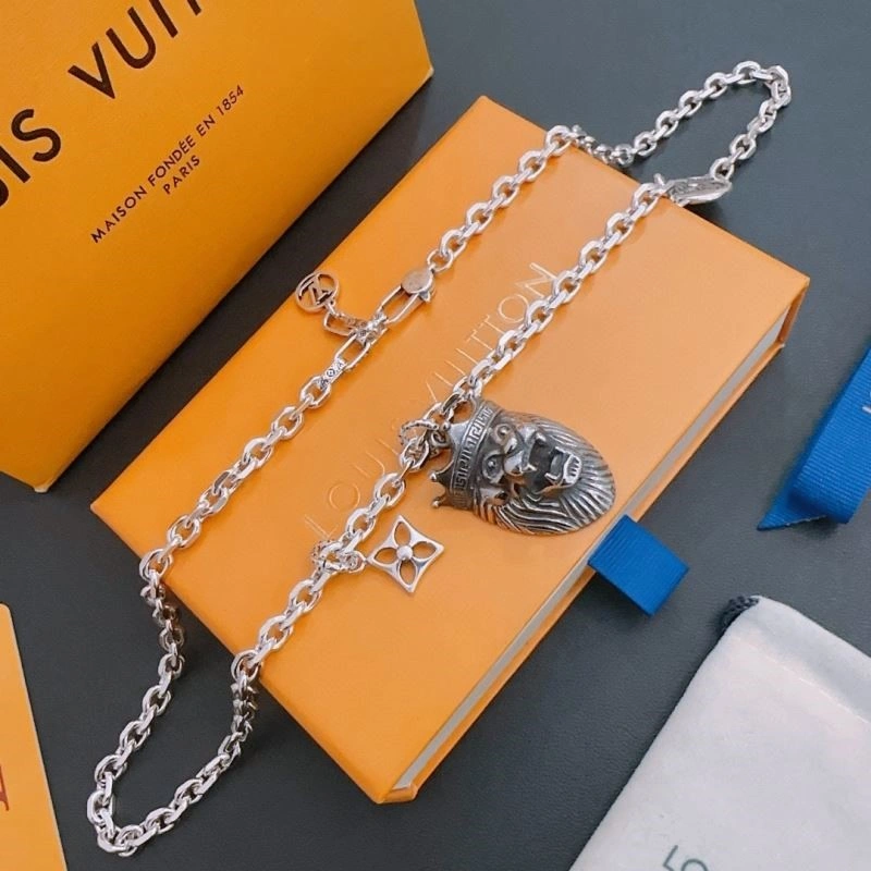 Louis Vuitton Necklaces OdorResistant 249266