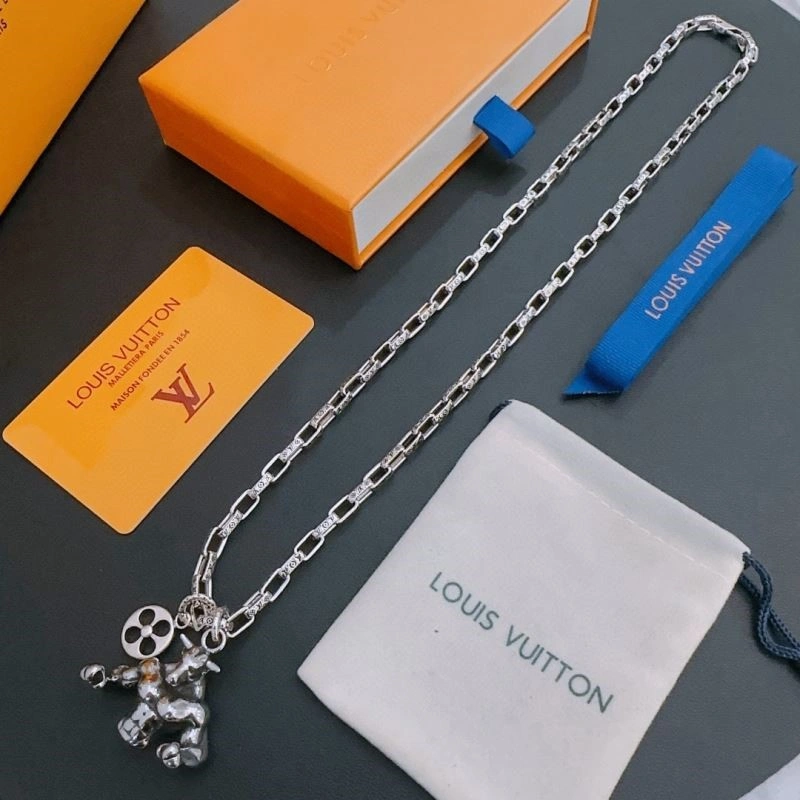 Breathable Louis Vuitton Necklaces 249265