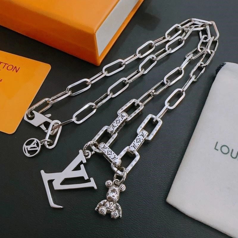 Louis Vuitton Necklaces Refined 249264