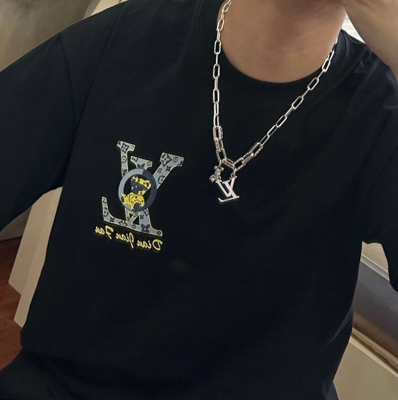 Louis Vuitton Necklaces Refined 249264