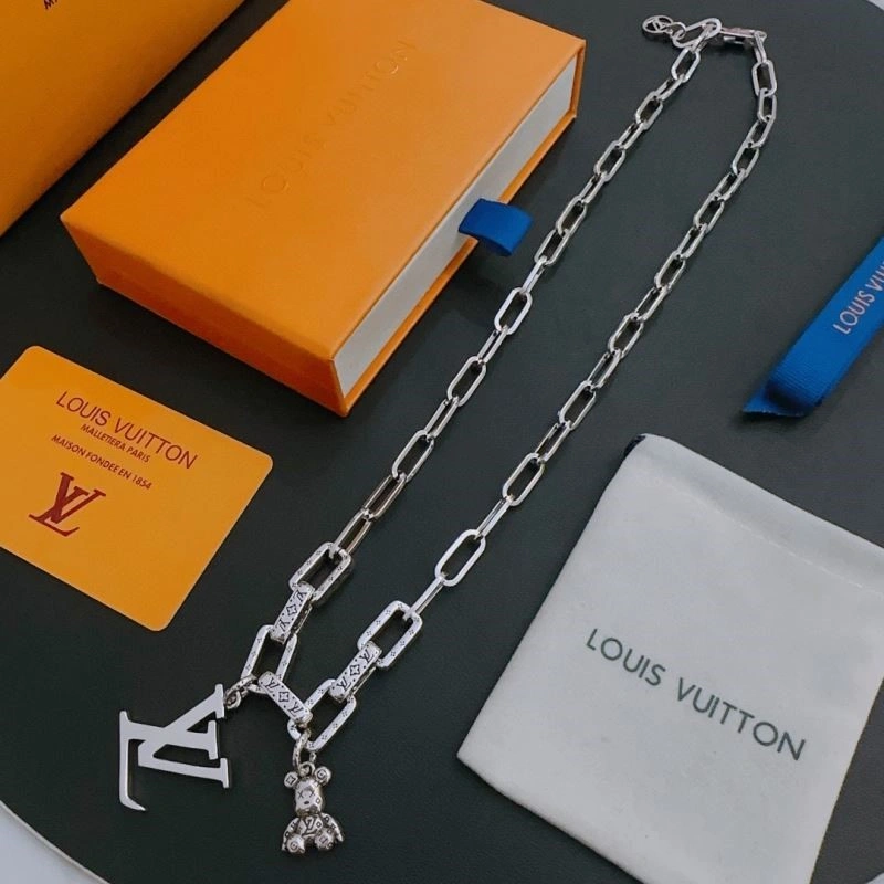 Louis Vuitton Necklaces Refined 249264